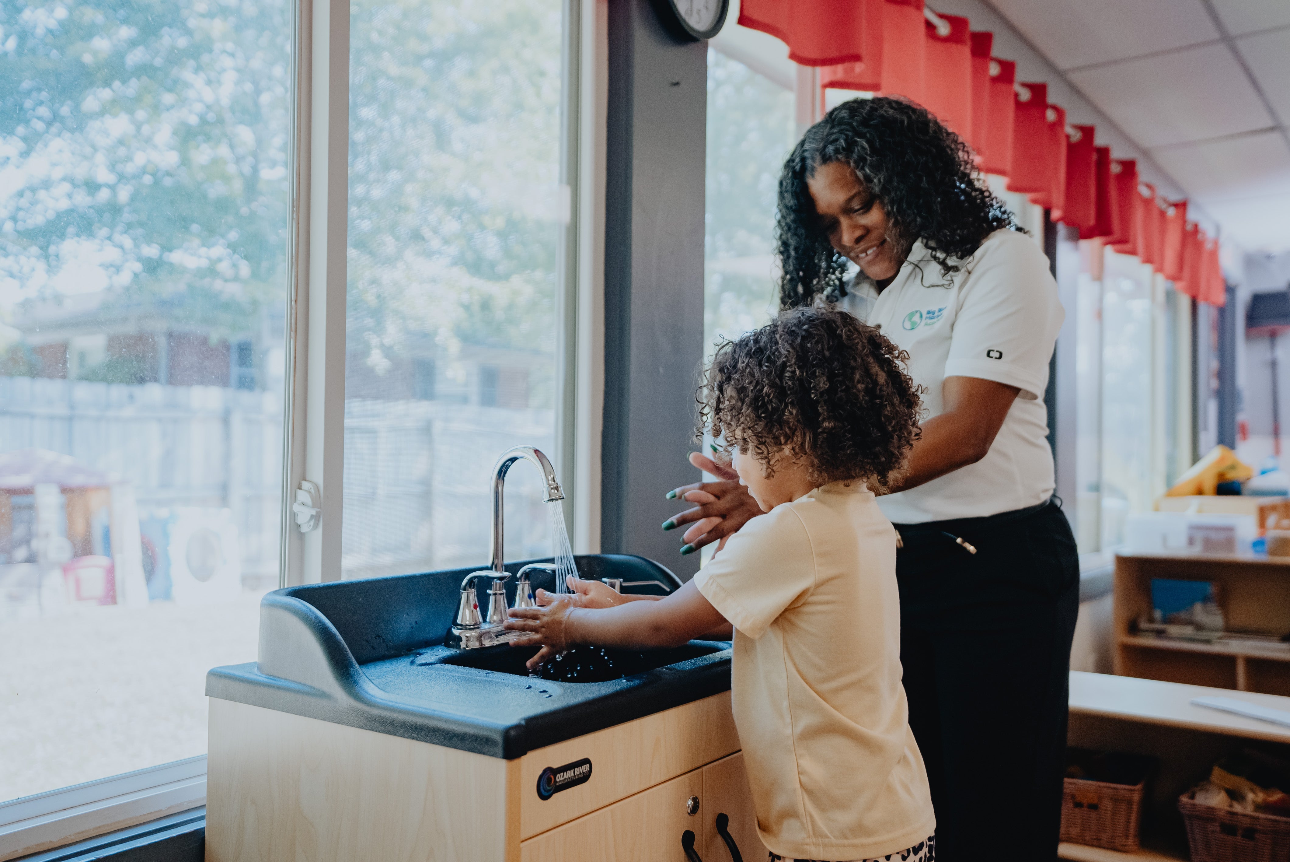 Child Height Portable Sinks for Classrooms: Independent Handwashing Made Easy